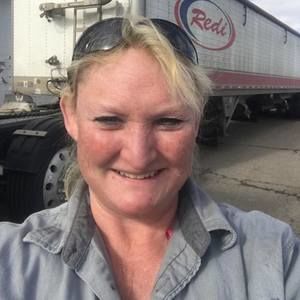 Meet your Posher, Jenn